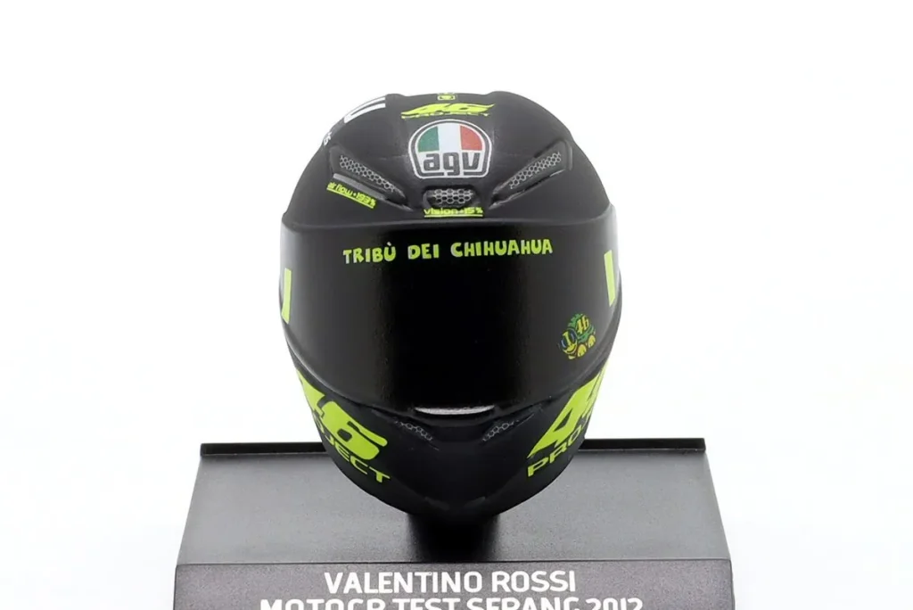 หมวกนักแข่งจำลอง 1:10 Ducati Desmosedici GP12 #46 Valentino Rossi โมโตจีพี ปี 2012 Minichamps