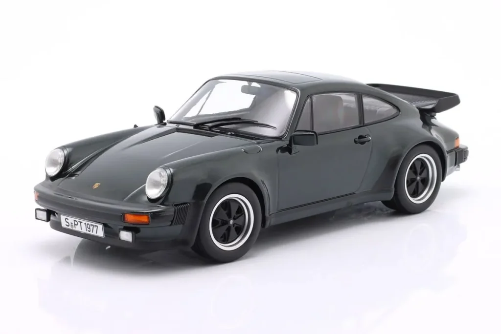 โมเดลรถ 1:18 Porsche 911 (930) Turbo 3.3 Coupé ปี 1977 สีเขียวเข้มเมทัลลิก KK-Scale