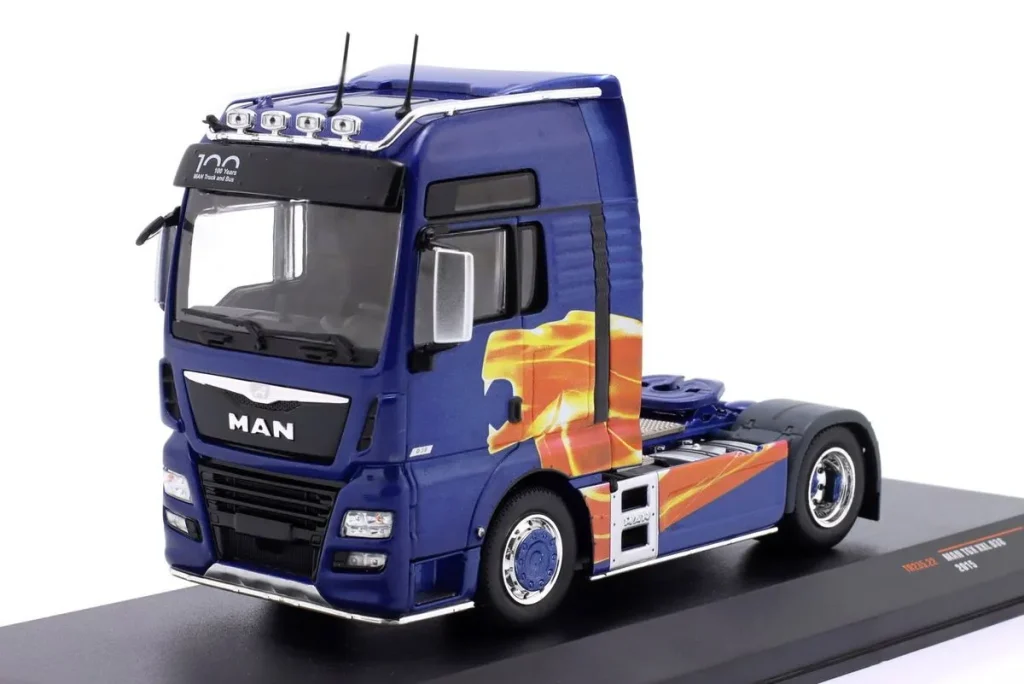 โมเดลรถ 1:43 MAN TGX XXL 038 ปี 2020 สีน้ำเงิน Ixo
