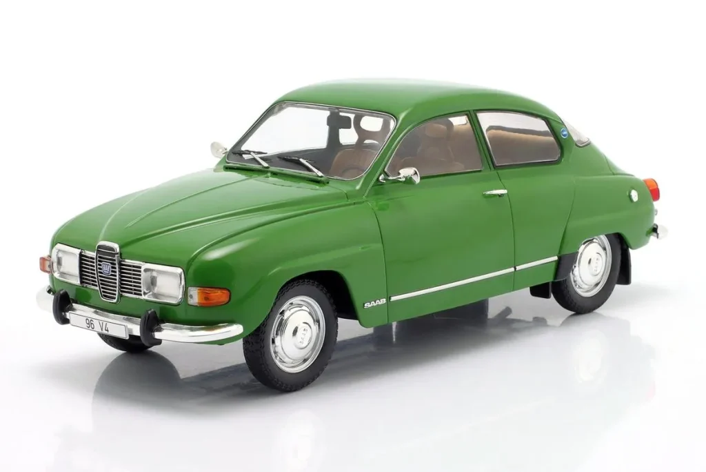 โมเดลรถ 1:18 Saab 96 V4 ปี 1970 สีเขียวเข้ม ModelCarGroup