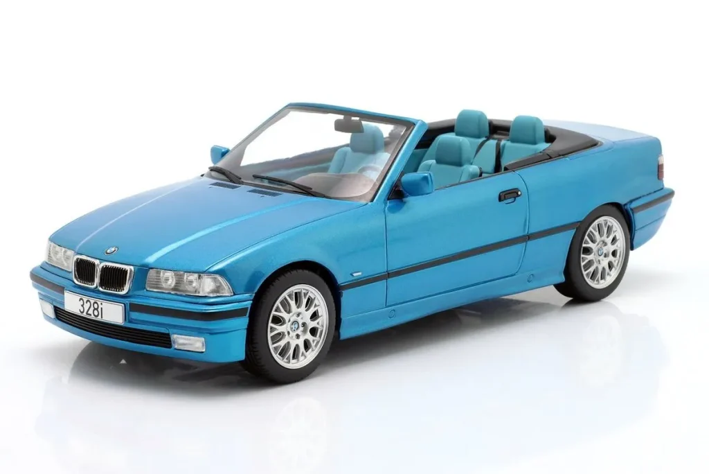 โมเดลรถ 1:18 BMW 3er (E36) Cabriolet ปี 1996 สีน้ำเงินเมทัลลิก ModelCarGroup