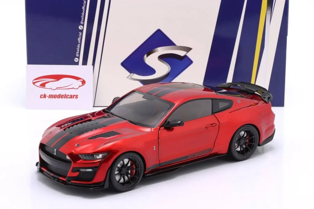 โมเดลรถ 1:18 Ford Mustang Shelby GT500KR ปี 2023 สีแดง / ดำ Streifen Solido