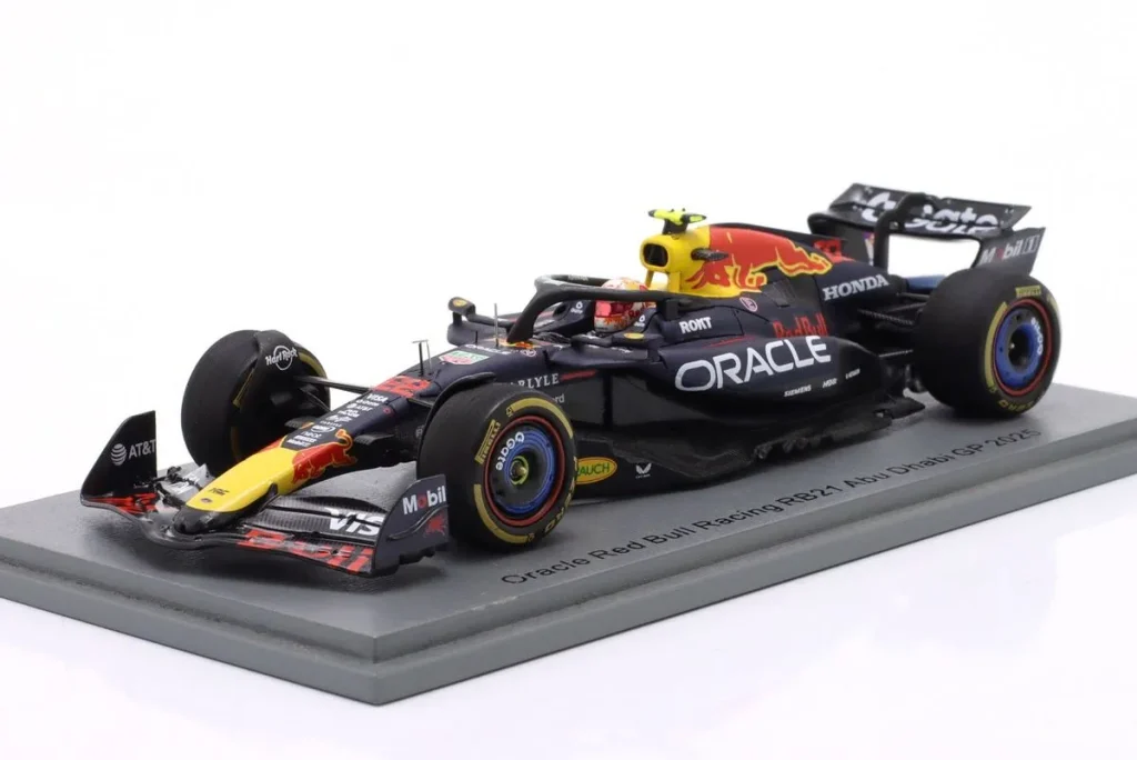 โมเดลรถ 1:43 Red Bull Racing RB21 #22 Yuki Tsunoda ฟอร์มูล่าวัน ปี 2025 Spark