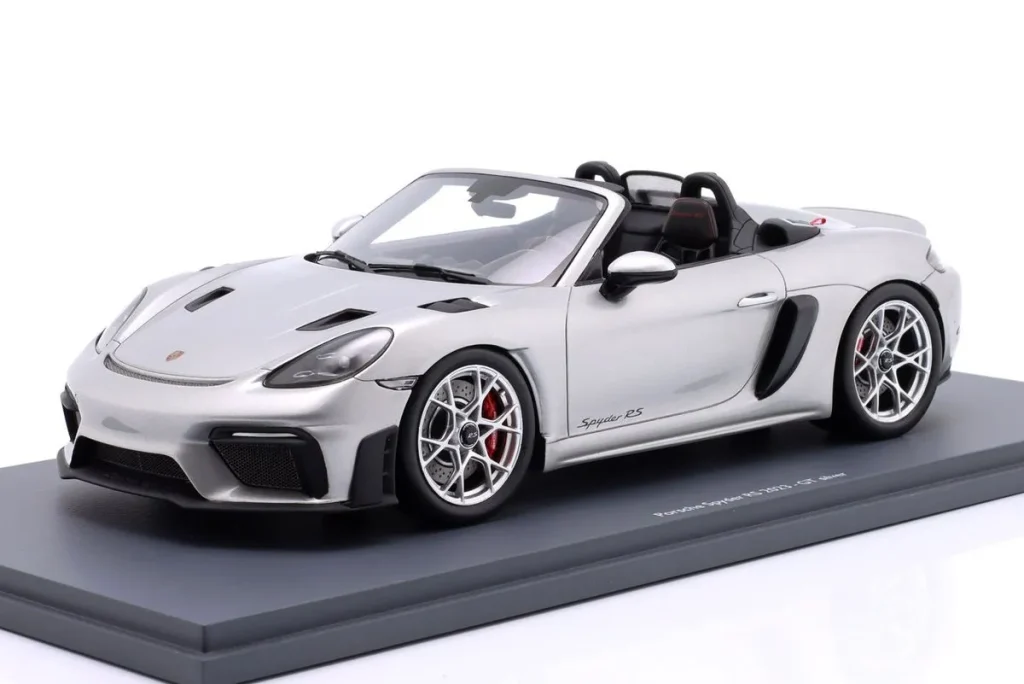 โมเดลรถ 1:18 Porsche Spyder RS ปี 2023 สี GT เงิน Schuco