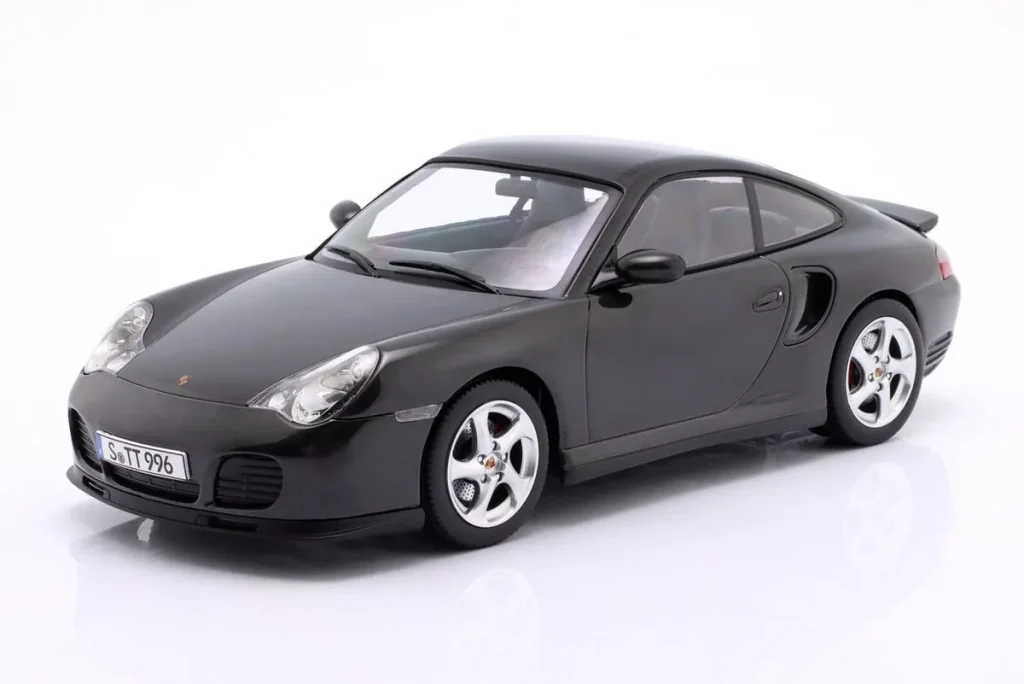 โมเดลรถ 1:18 Porsche 911 (996) Turbo ปี 2000 สีดำเมทัลลิก KK-Scale
