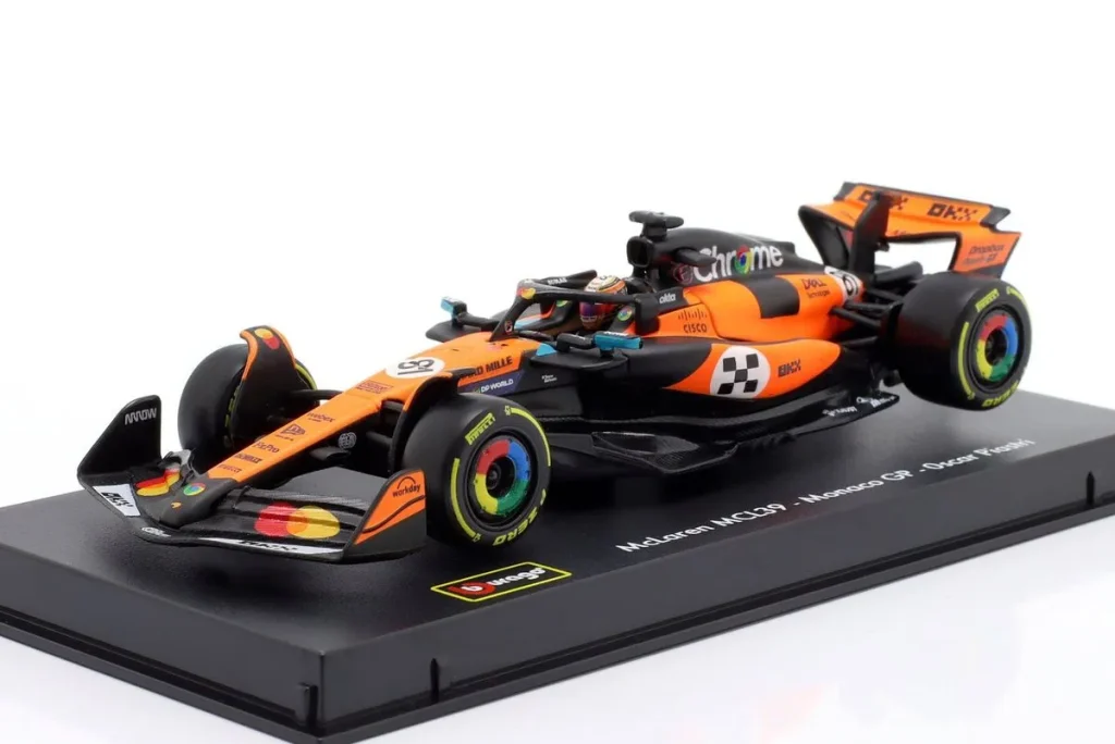 โมเดลรถ 1:43 McLaren MCL39 #81 Oscar Piastri ฟอร์มูล่าวัน ปี 2025 Bburago