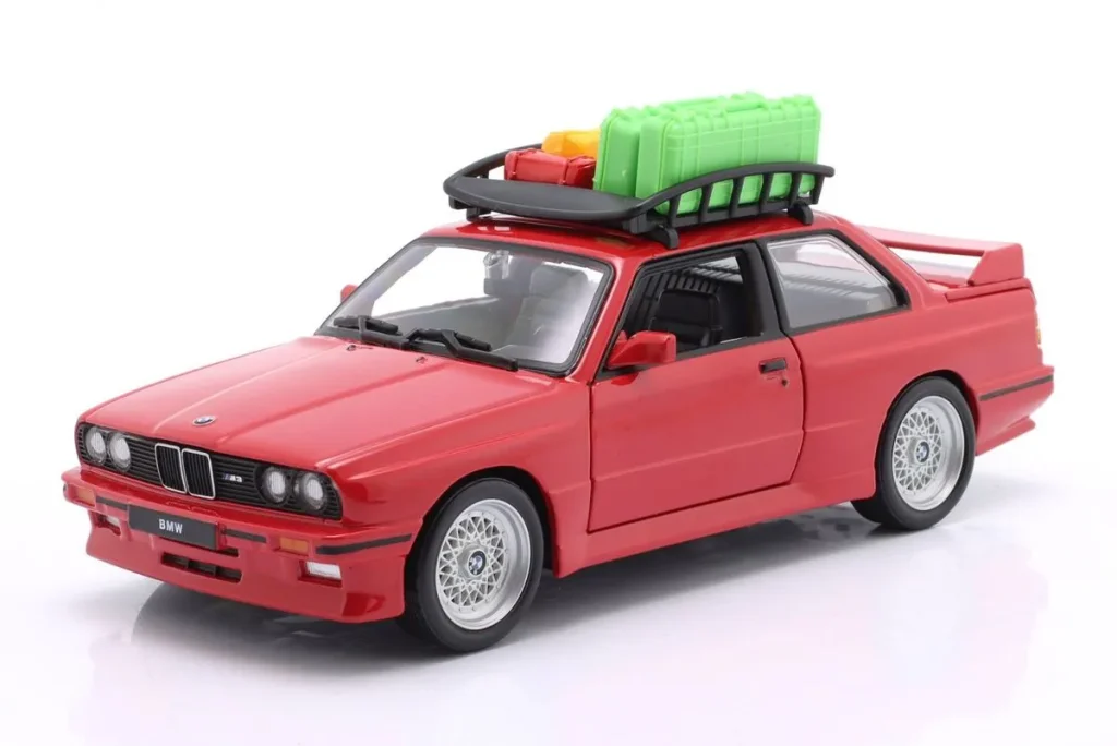 โมเดลรถ 1:24 BMW M3 E30 ปี 1988 สีแดง Bburago