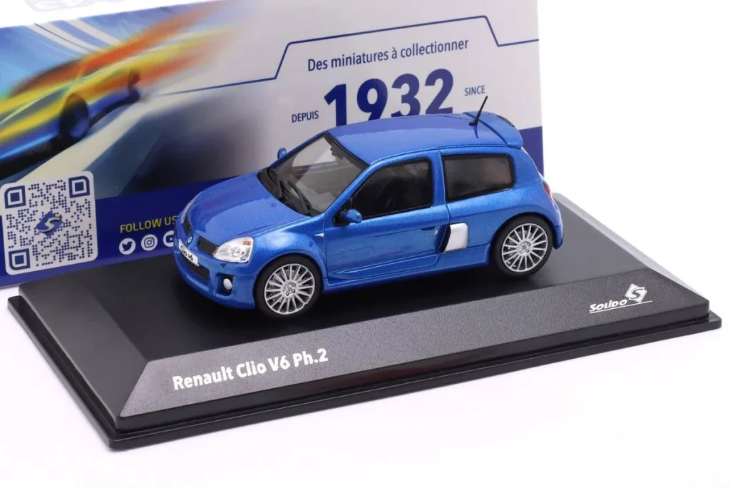 Model 1:43 Renault Clio V6 Ph. 2 year 2023 metallic blue Solido