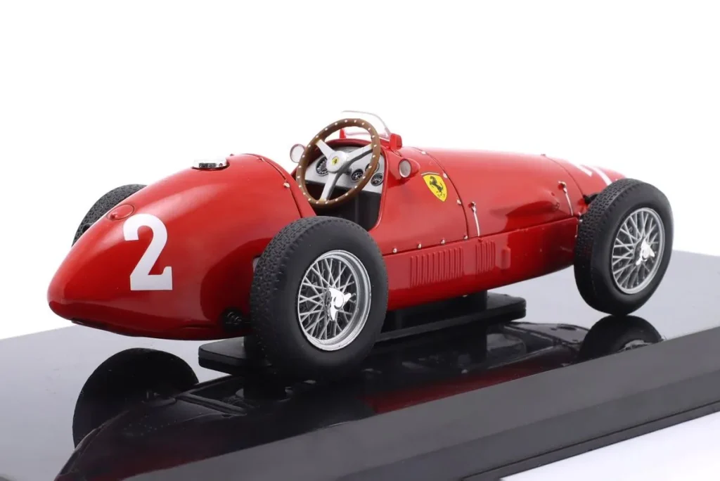 โมเดลรถ 1:24 Ferrari 500F2 #2 Giuseppe “Nino” Farina ฟอร์มูล่าวัน ปี 1953 Premium Collectibles