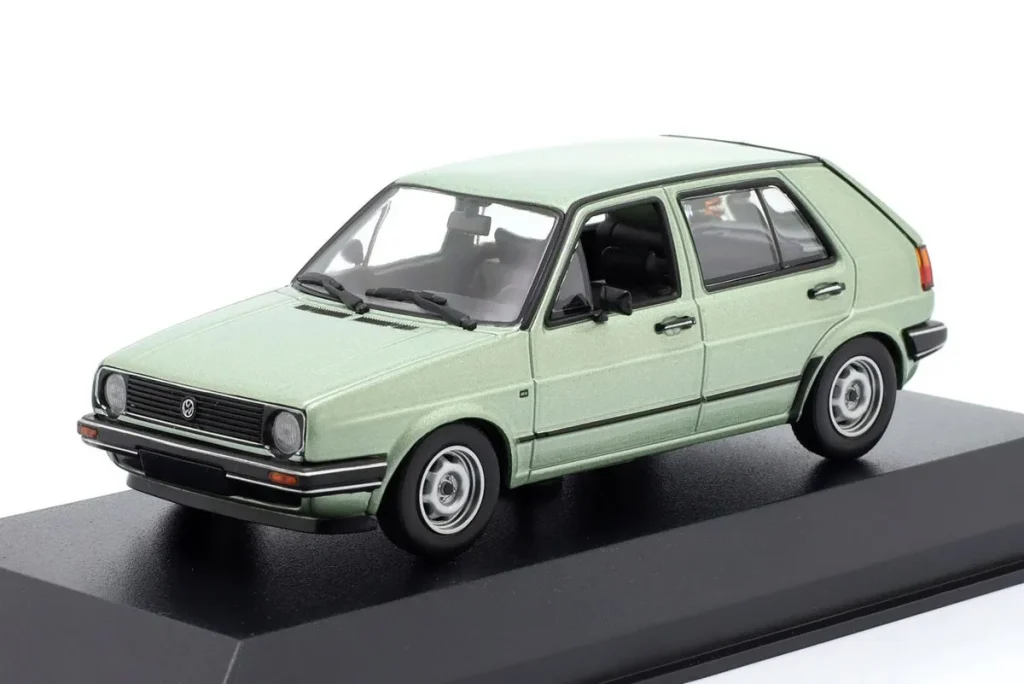 车型 1:43 Volkswagen VW Golf II(4 车门)