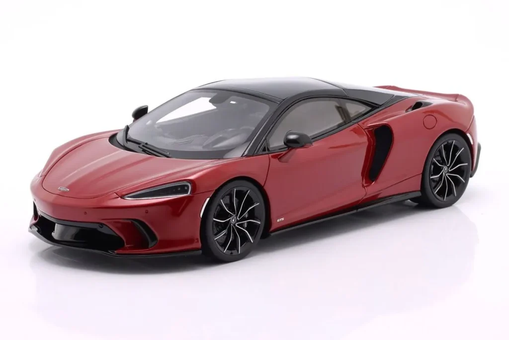车型 1:18 Mc Laren GTS 年 2023 红色 GT-SPIRIT