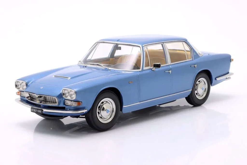 โมเดลรถ 1:18 Maserati Quattroporte I ปี 1965 สีฟ้าอ่อนเมทัลลิก KK-Scale
