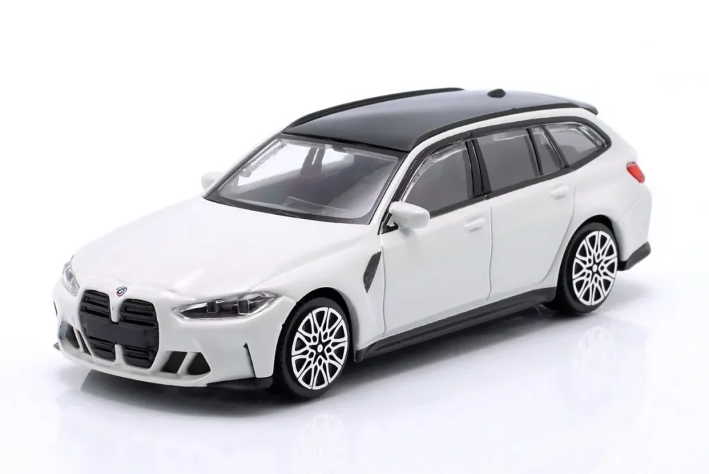โมเดลรถ 1:43 BMW M3 Touring ปี 2023 สีขาว Bburago