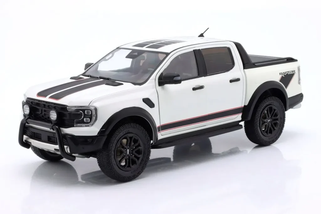โมเดลรถ 1:18 Ford Ranger Raptor Pick-Up ปี 2024 สีขาว Solido