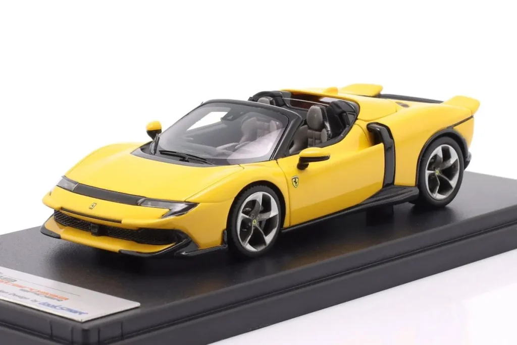โมเดลรถ 1:43 Ferrari 849 Testarossa Spider ปี 2026 สี Modena เหลือง LookSmart