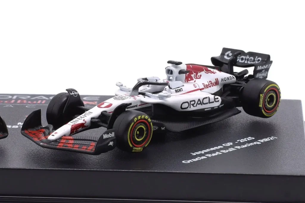 Model 1:64 Red Bull Racing RB21 #1 Max Verstappen Formula One year 2025 Bburago 18-58018#1