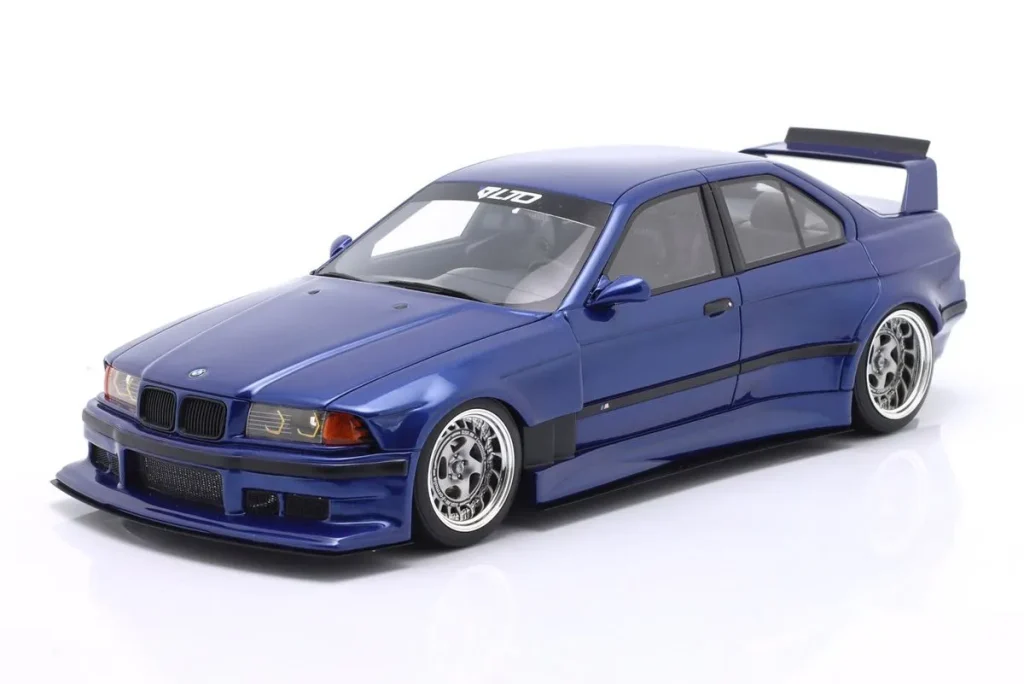 车型 1:18 BMW E36 LTO Sedan Turbo Khyzyl Saleem 年 2023 蓝色 Ottomobile