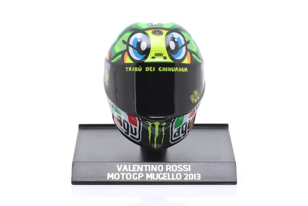 replica racing helmet 1:10 Yamaha YZR-M1 #46 Valentino Rossi MotoGP year 2013 Minichamps