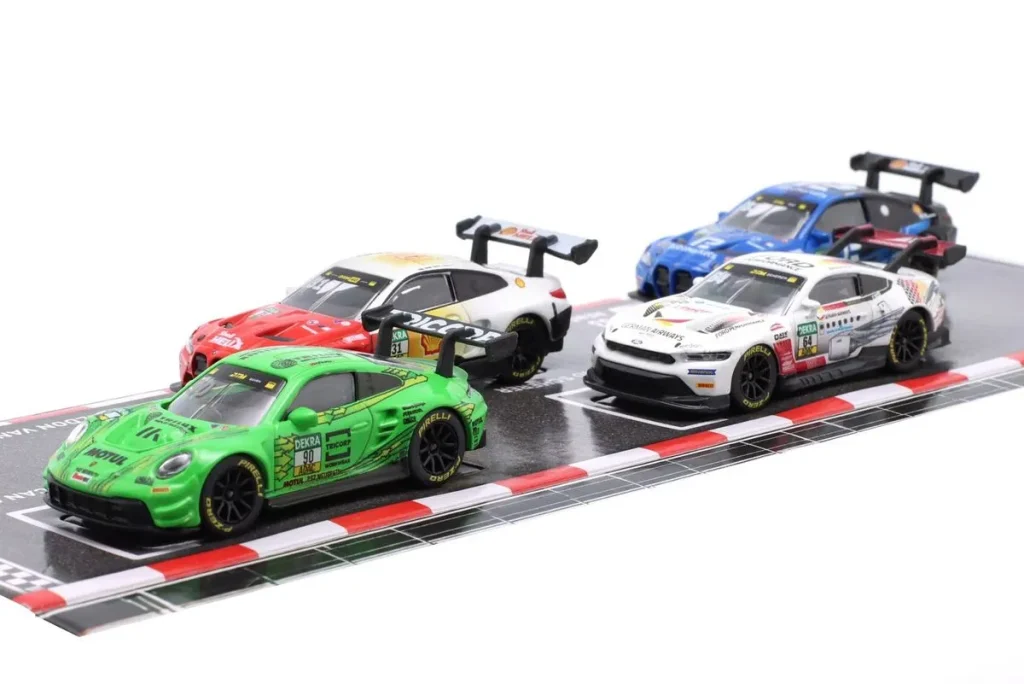 โมเดลรถ 1:64 4-Car Set DTM: Güven #90 DTM ปี 2025 Majorette