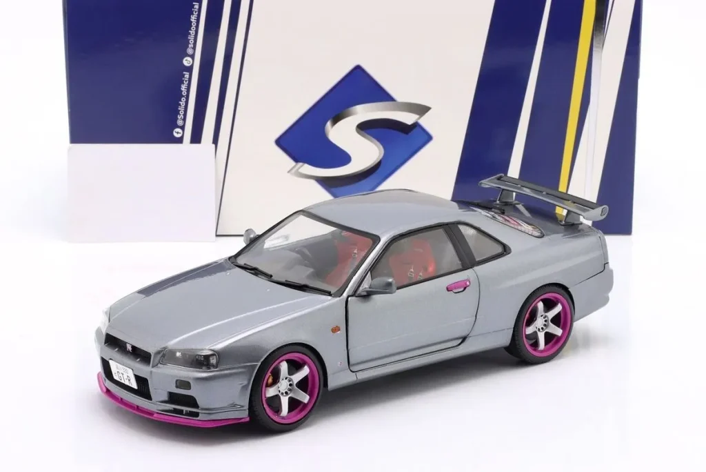 车型 1:18 Nissan Skyline GT-R (R34) 年 1999 灰色 Solido