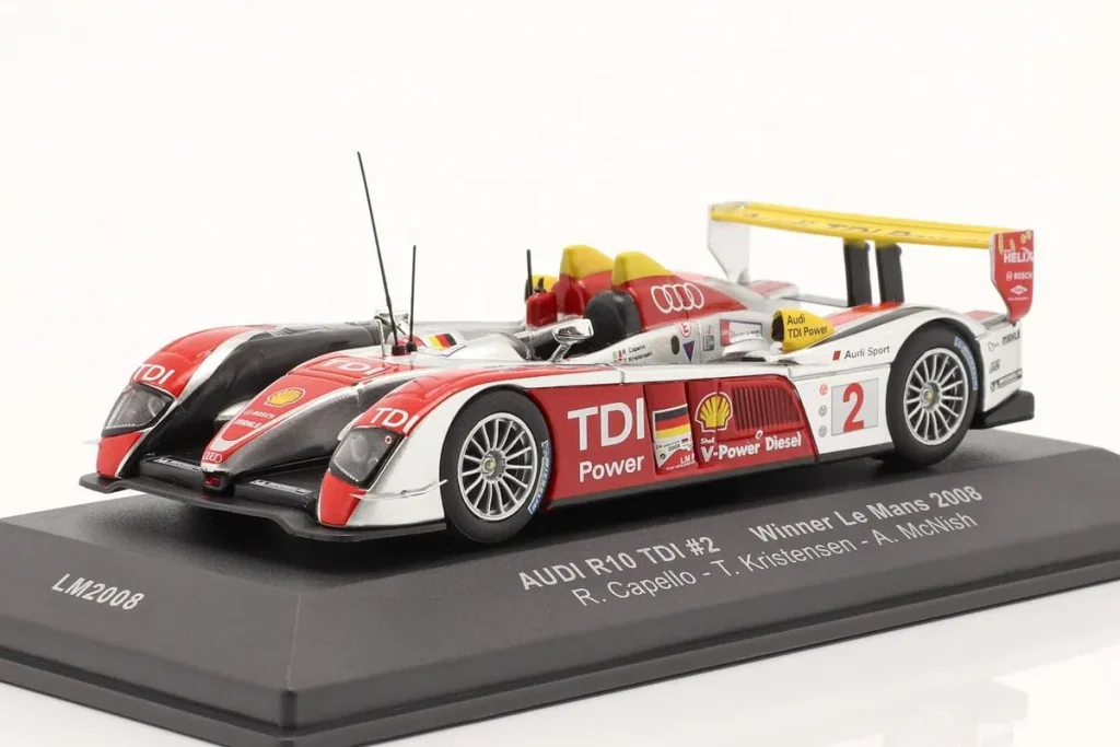 车型 1:43 Audi R10 TDI #2 Allan McNish, Tom Kristensen, Rinaldo Capello 24 小时勒芒年 2008 Ixo