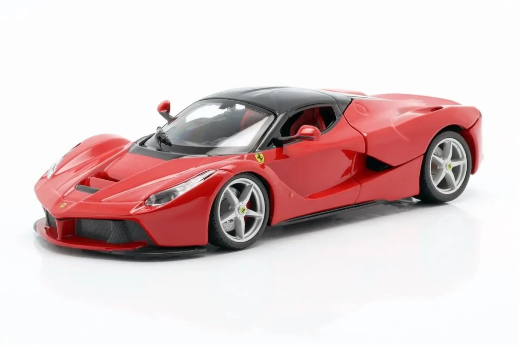 车型 1:24 Ferrari LaFerrari 红色 / 黑色 Bburago