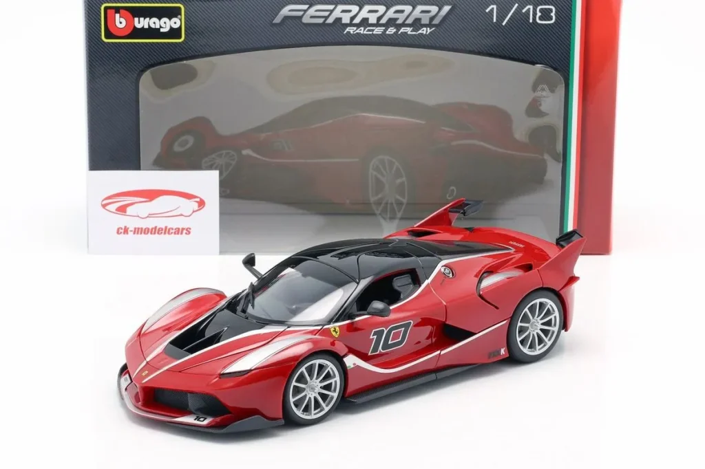 车型 1:18 Ferrari FXX-K #10 红色 / 黑色 Bburago