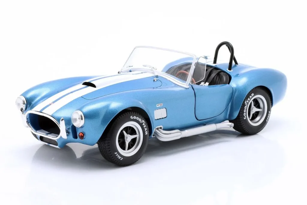 Model 1:18 AC Cobra 427 MKII year 1965 blue / white Solido