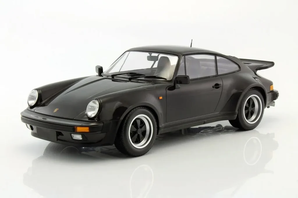 车型 1:12 Porsche 911 (930) Turbo 年 1977 黑色 Minichamps