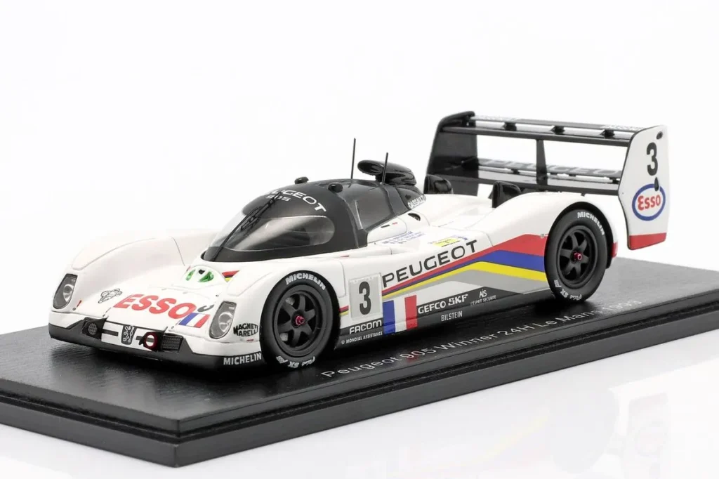 车型 1:43 Peugeot 905 Evo #3 Éric Hélary, Christophe Bouchut, Geoff Brabham 24 小时勒芒年 1993 Spark