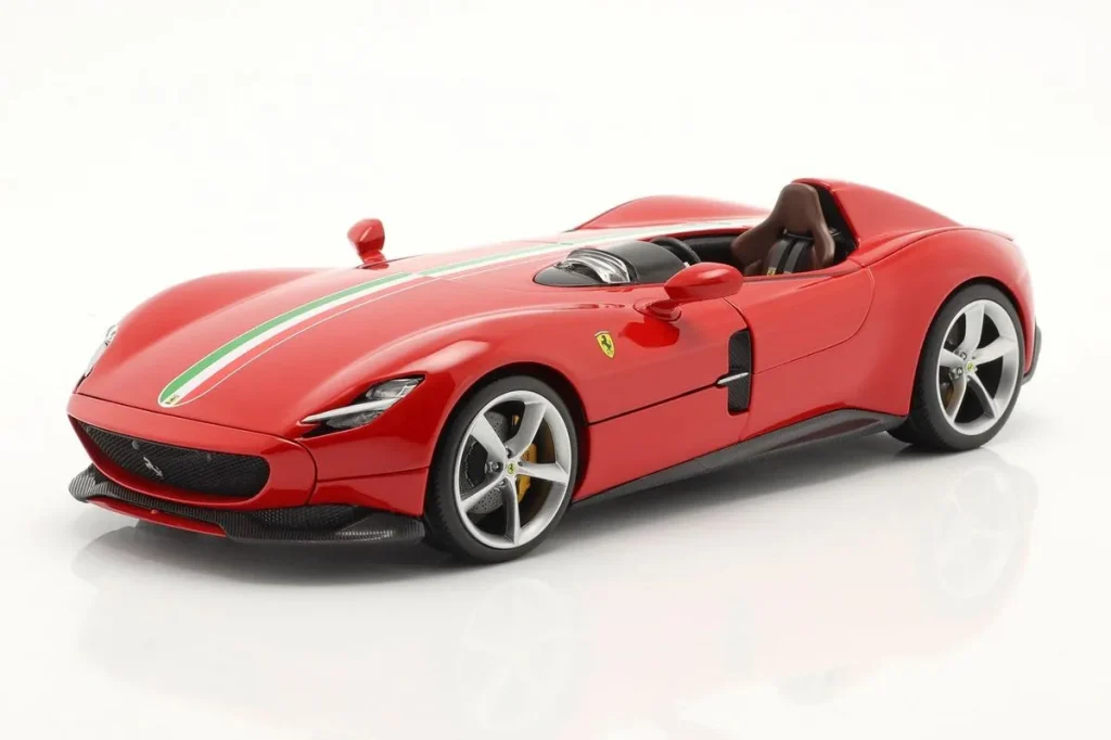 โมเดลรถ 1:18 Ferrari Monza SP1 ปี 2019 สีแดง พร้อม Tricolore เขียว / ขาว / แดง Bburago