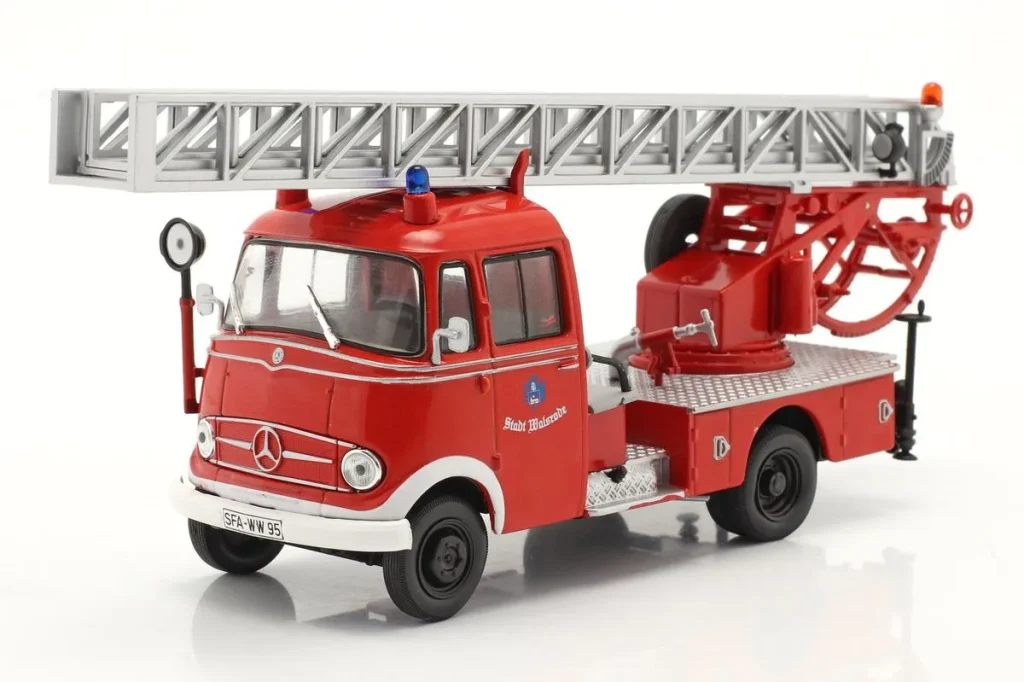 车型 1:43 Mercedes-Benz L319 Feuerwehr Walsrode 含 Drehleiter 年 1962 红色 Altaya