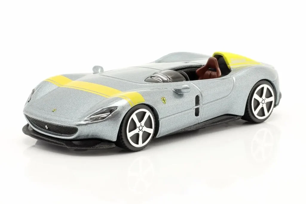โมเดลรถ 1:43 Ferrari Monza SP1 ปี 2019 สีเทาเงินเมทัลลิก / เหลือง Bburago 18-36046