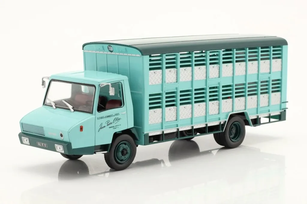 โมเดลรถ 1:43 Berliet Stradair 10 Schweinetransporter ปี 1966 สีเทอร์ควอยซ์ Hachette
