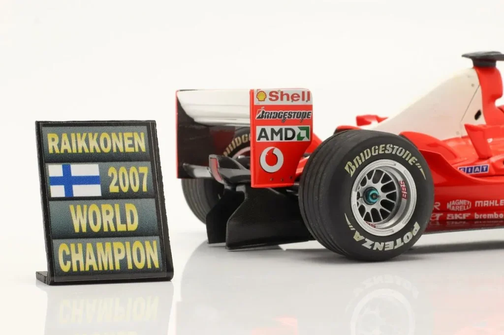 车型 1:18 Ferrari F2007 Kimi Räikkönen 一级方程式世界冠军年 2007 Cartrix