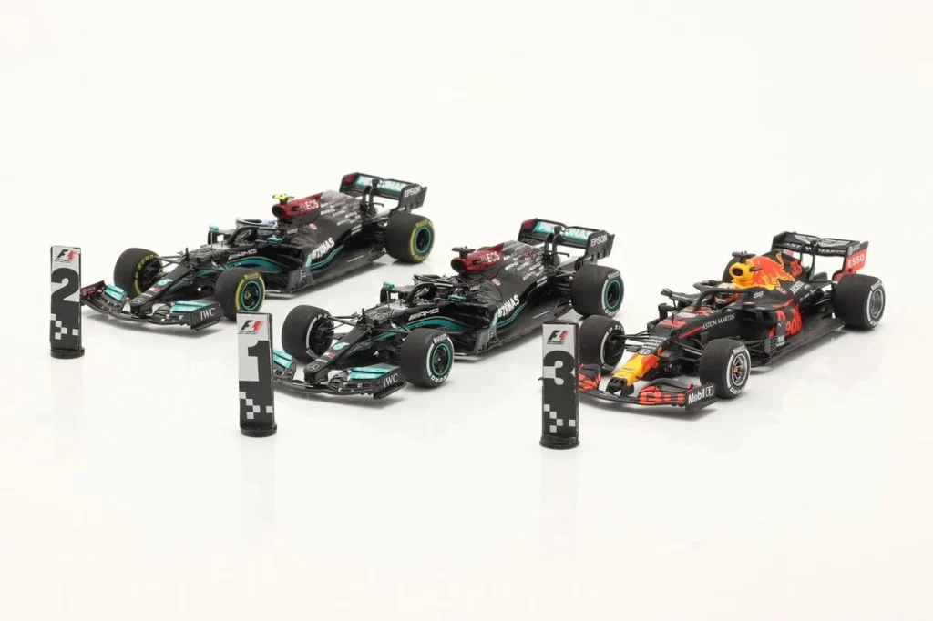 车型 1:43 一级方程式 Boxentafeln Podium (3er Set) #1 一级方程式 Cartrix