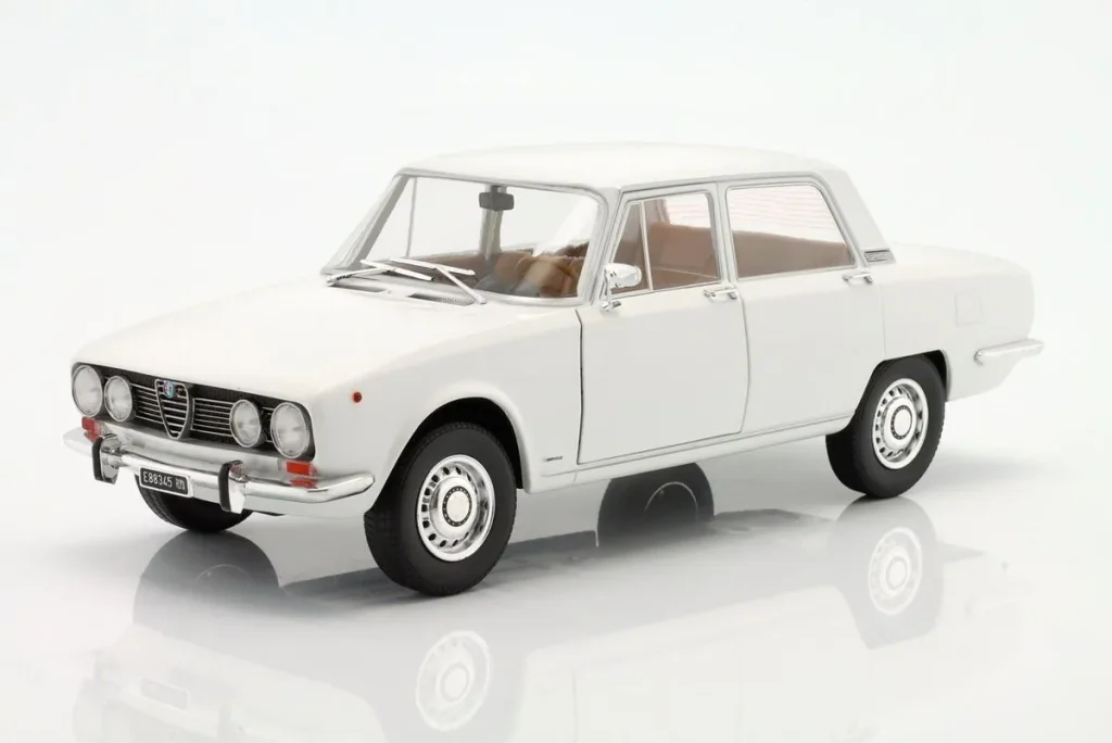Model 1:18 Alfa Romeo 1750 Berlina 2-Series year 1969 white Mitica