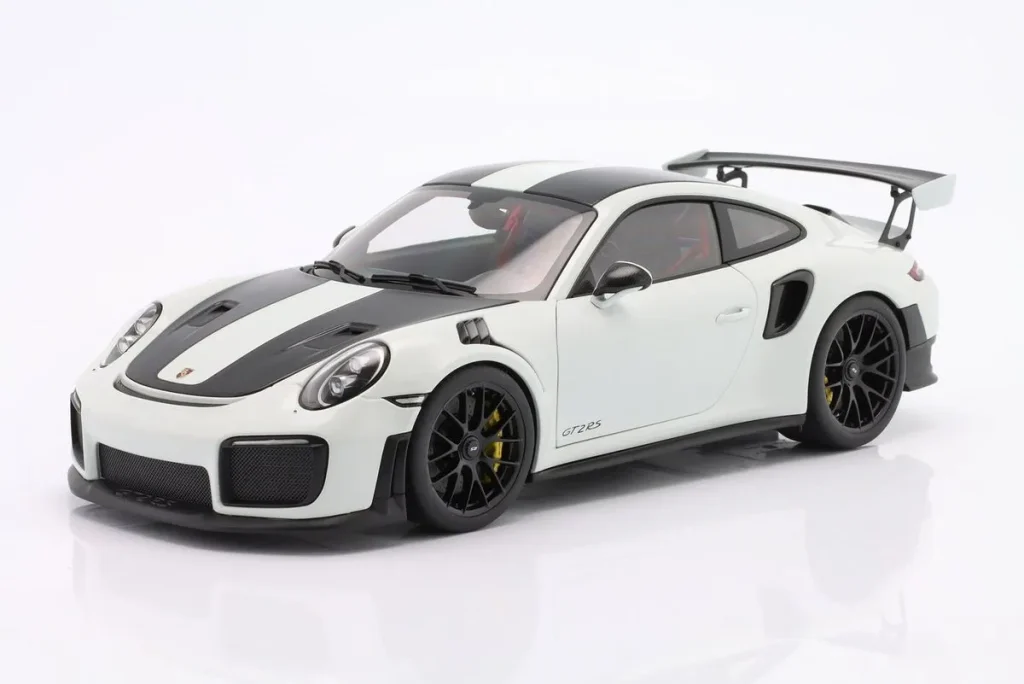 车型 1:18 Porsche 911 (991 II) GT2 RS Weissach Package 年 2017 白色 AUTOart