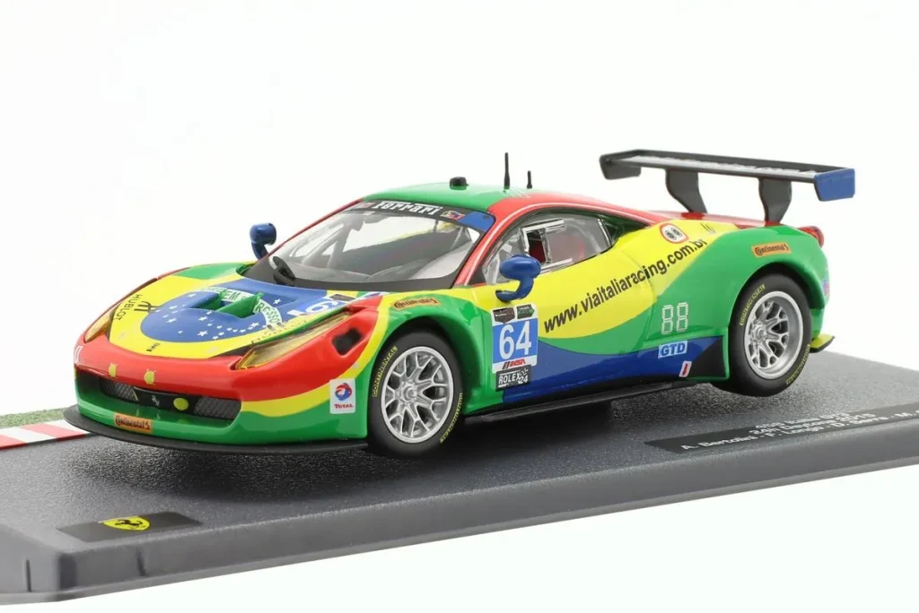 车型 1:43 Ferrari 458 Italia GT3 #64 Andrea Bertolini, Daniel Serra, Francisco Longo, Marcos Gomes 年 2015 Altaya