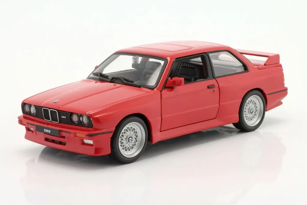 车型 1:24 BMW M3 (E30) 年 1988 红色 Bburago
