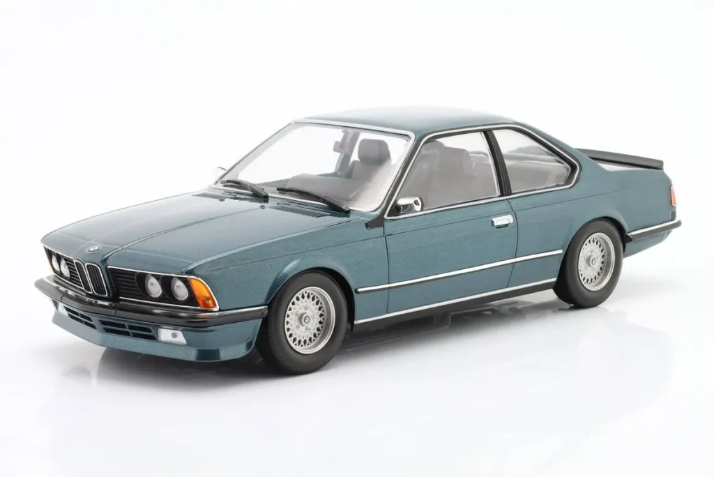 车型 1:18 BMW 635 CSi 年 1982 金属蓝 Minichamps