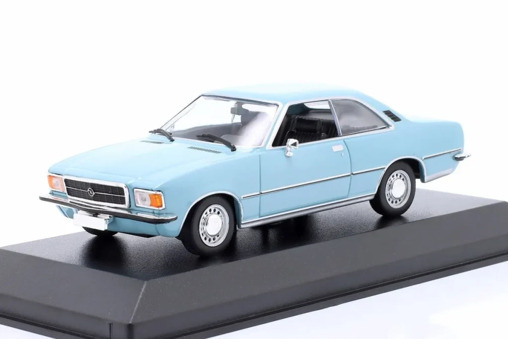 โมเดลรถ 1:43 Opel Rekord D Coupé ปี 1975 สีฟ้าอ่อน Minichamps