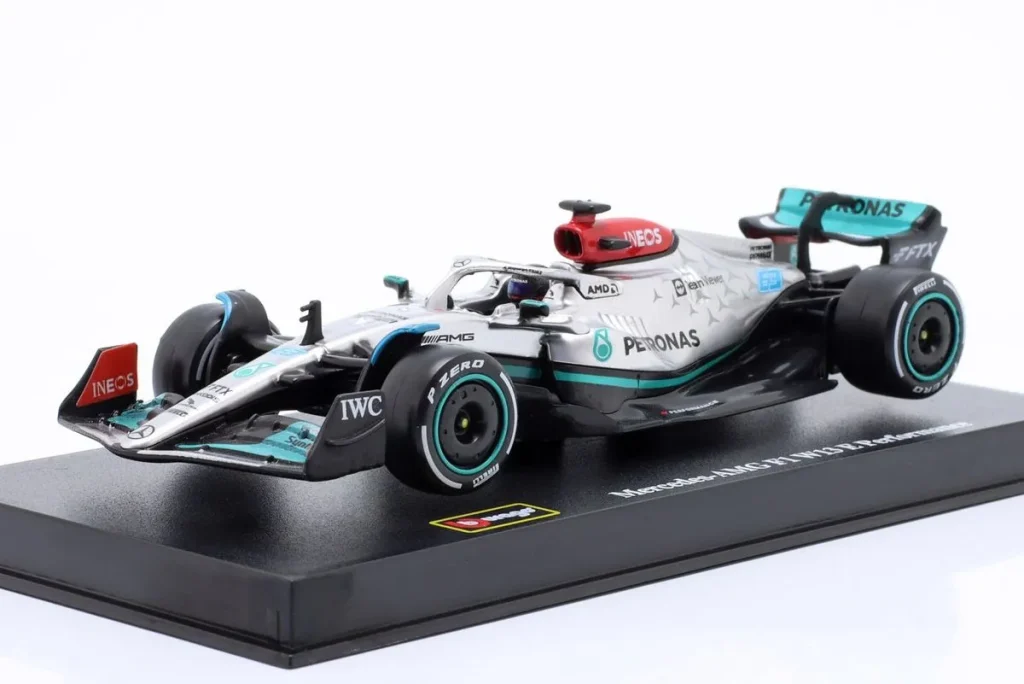 Model 1:43 Mercedes-AMG F1 W13 E Performance #63 George Russell Formula One year 2022 Bburago