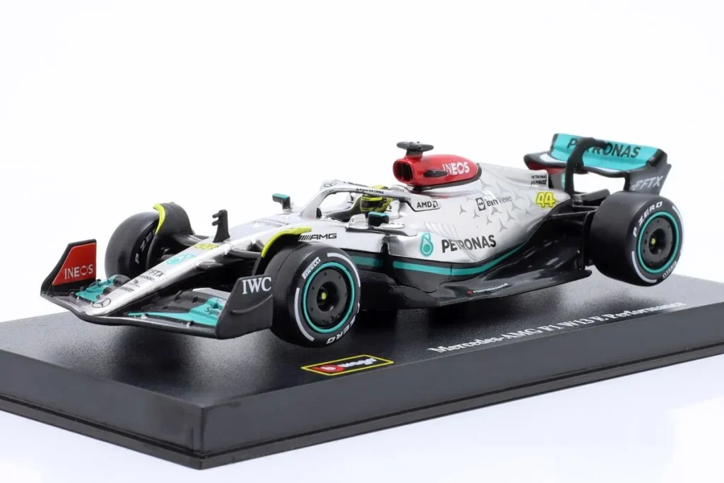 车型 1:43 Mercedes-AMG F1 W13 E Performance #44 Lewsis Hamilton 一级方程式年 2022 Bburago