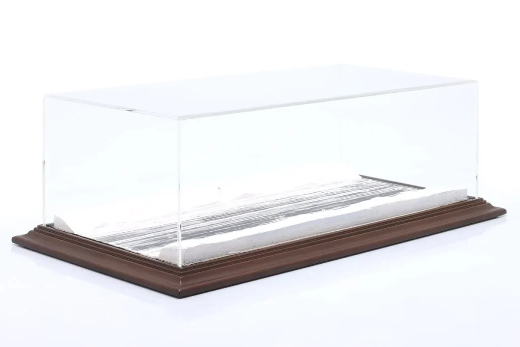 model display case for model 1:43 Atlantic 30204