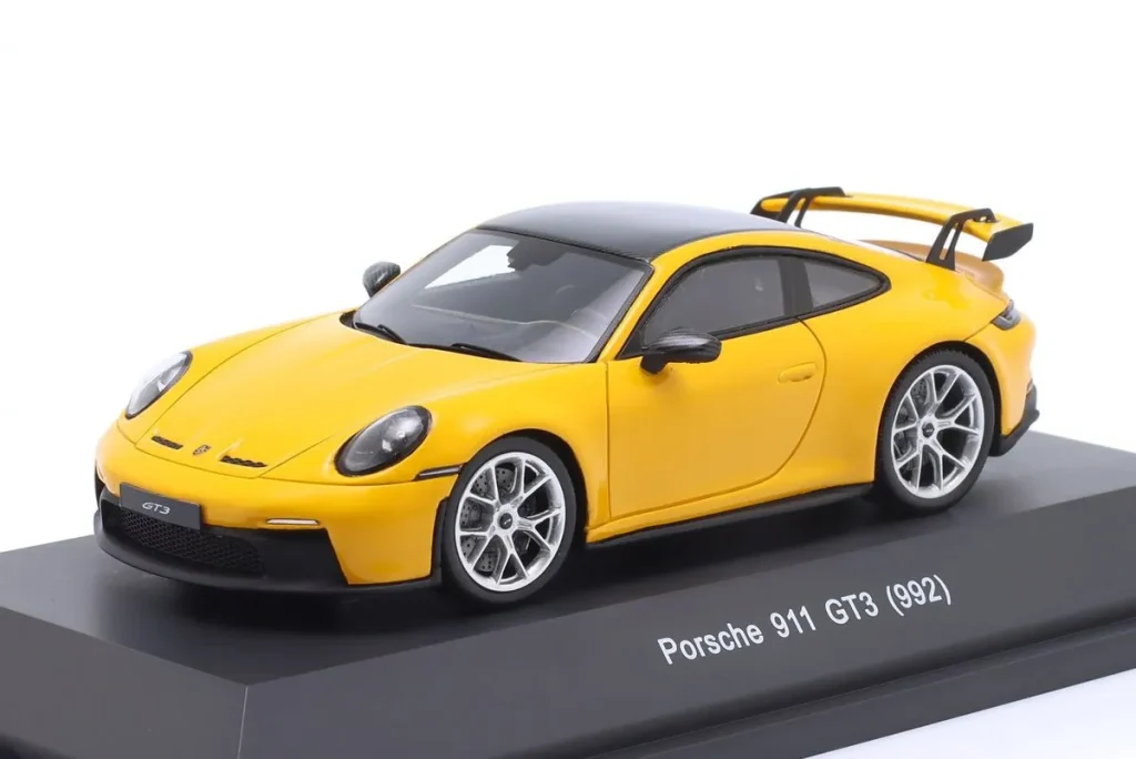 车型 1:43 Porsche 911 (992) GT3 年 2021 黄色 Schuco