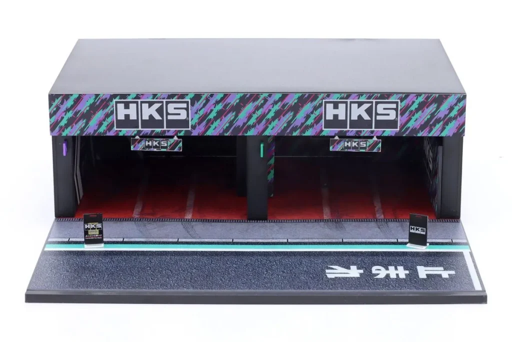 โมเดลรถ 1:64 Motorsport Pit Garage “HKS” สีดำ / เขียว / ม่วง Tarmac Works