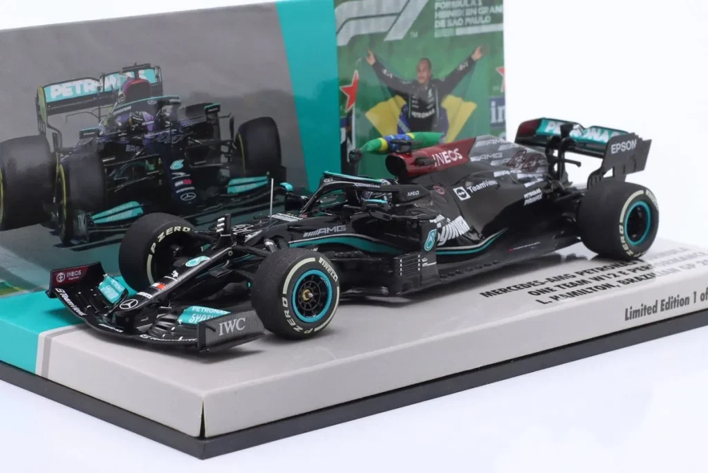 Model 1:43 Mercedes-AMG F1 W12 E Performance #44 Lewis Hamilton Formula One year 2021 Minichamps 413212044