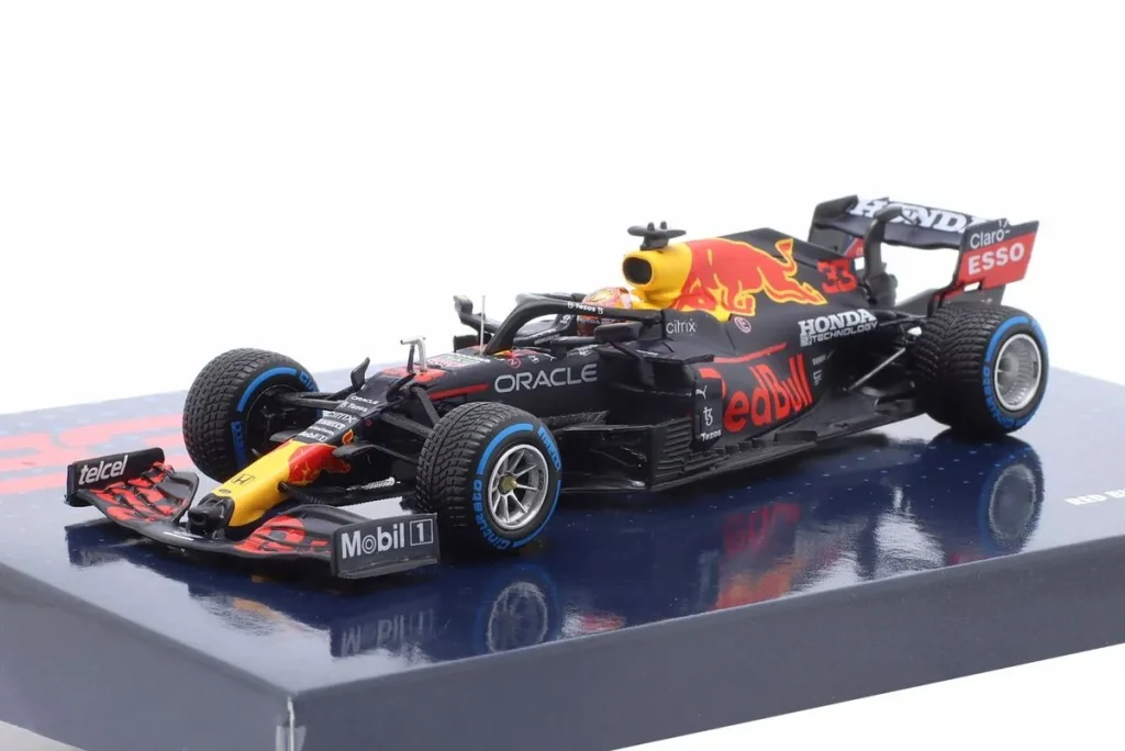 Model 1:43 Red Bull Racing RB16B #33 Max Verstappen Formula One year 2021 Minichamps 413211433
