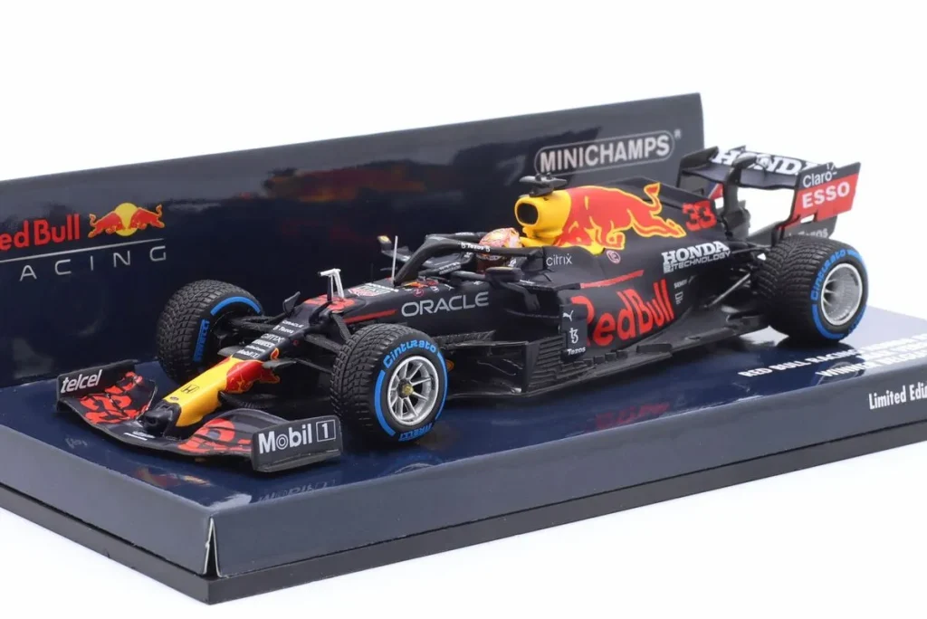 โมเดลรถ 1:43 Red Bull Racing RB16B #33 Max Verstappen ฟอร์มูล่าวัน ปี 2021 Minichamps 410211333
